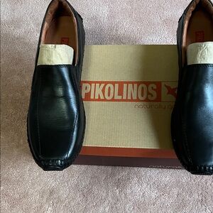 Pikolinos Black Leather Men's Loafers